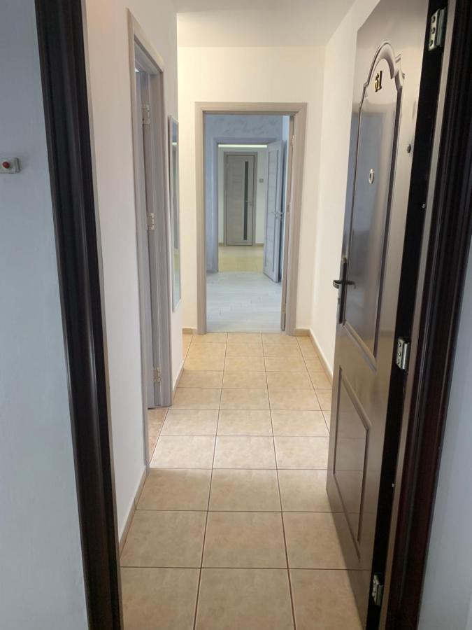 Victoriei Boulevard Private Apartment Brasov Exterior photo